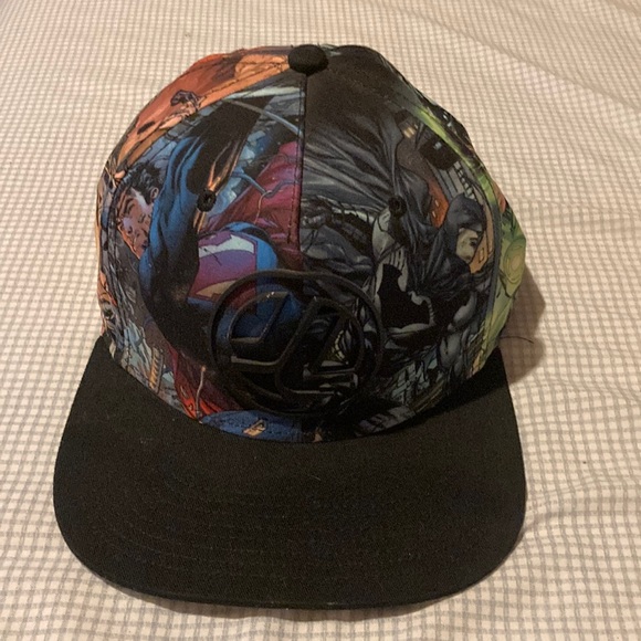DC SnapBack. - Picture 1 of 1